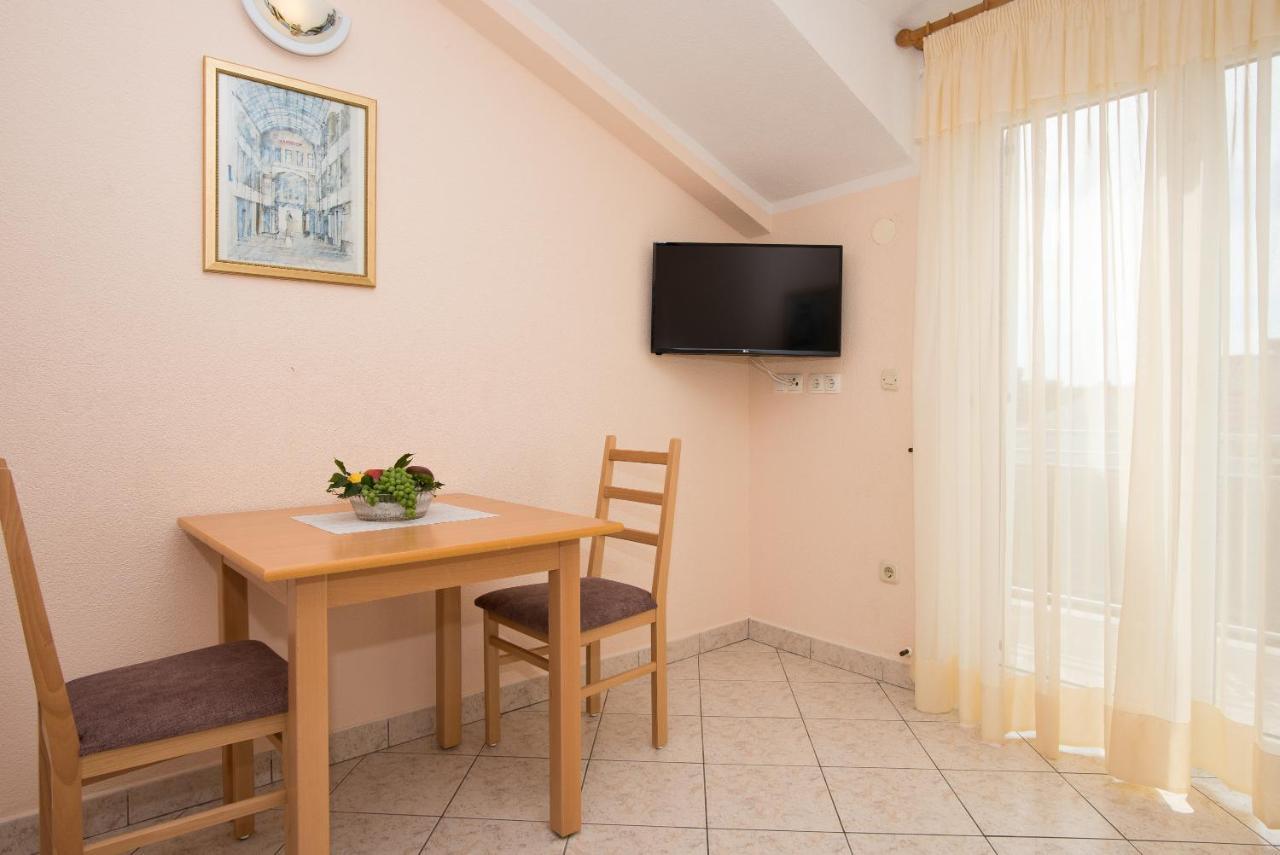 Topic Apartments Vodice Eksteriør billede