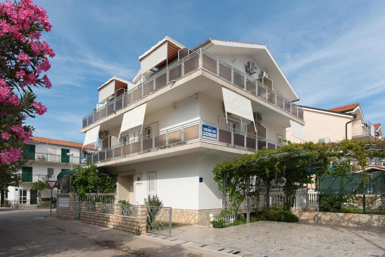 Topic Apartments Vodice Eksteriør billede