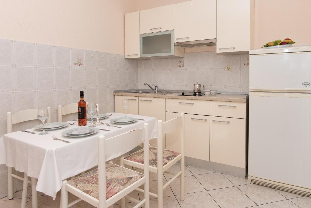 Topic Apartments Vodice Eksteriør billede