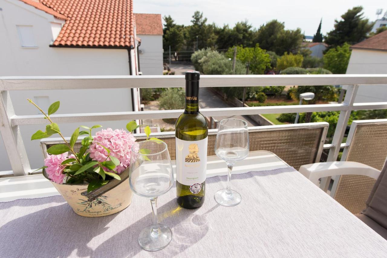 Topic Apartments Vodice Eksteriør billede