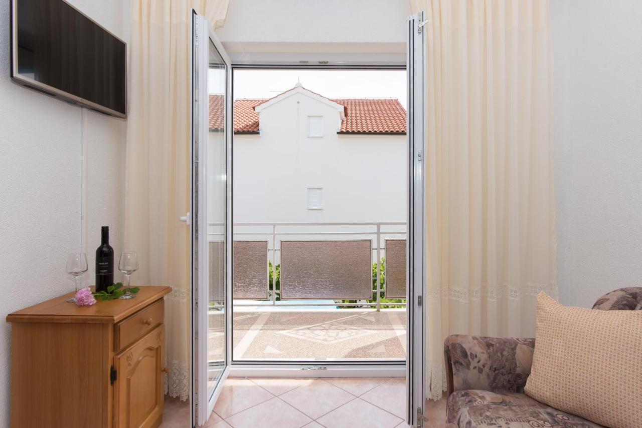 Topic Apartments Vodice Eksteriør billede